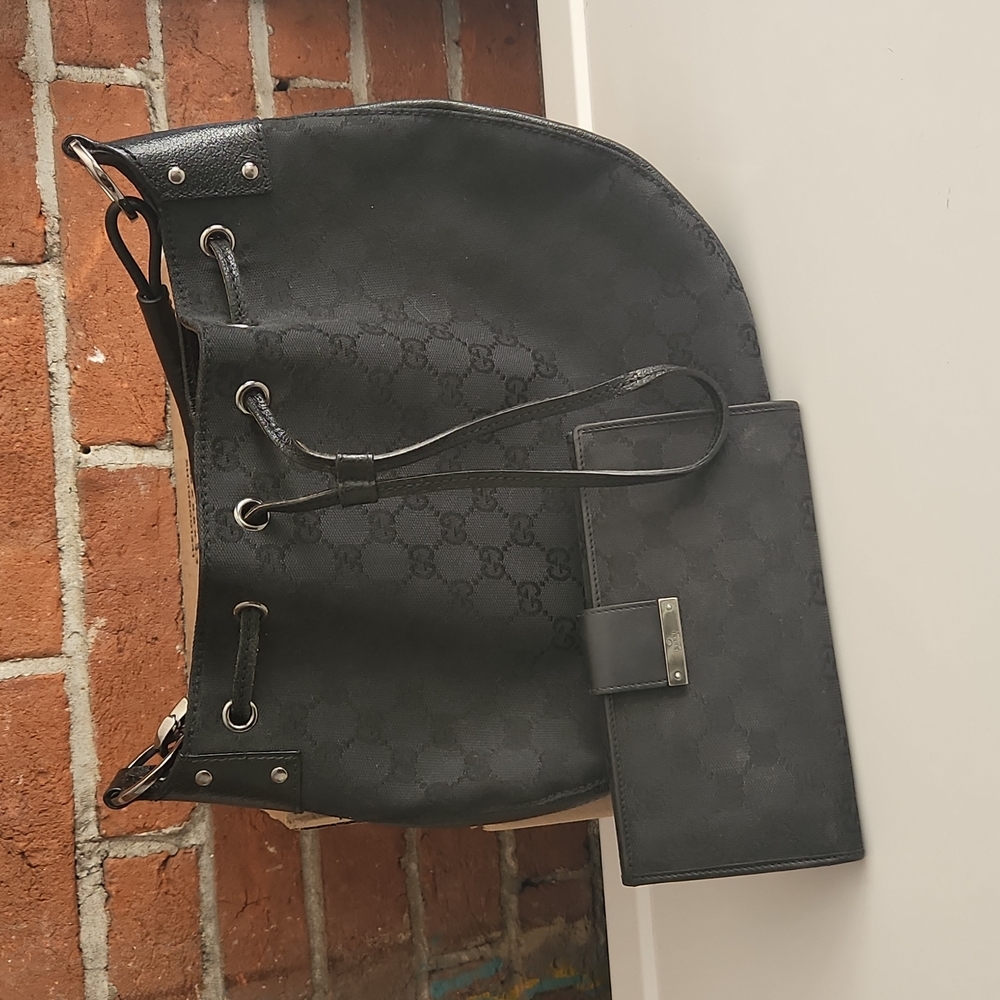 Gucci Gg Canvas Drawstring Bag & Wallet - image 1